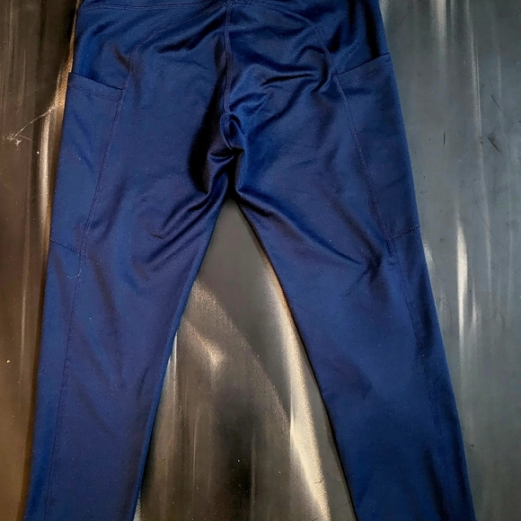 Zella Capri Leggings - Picture 3 of 5